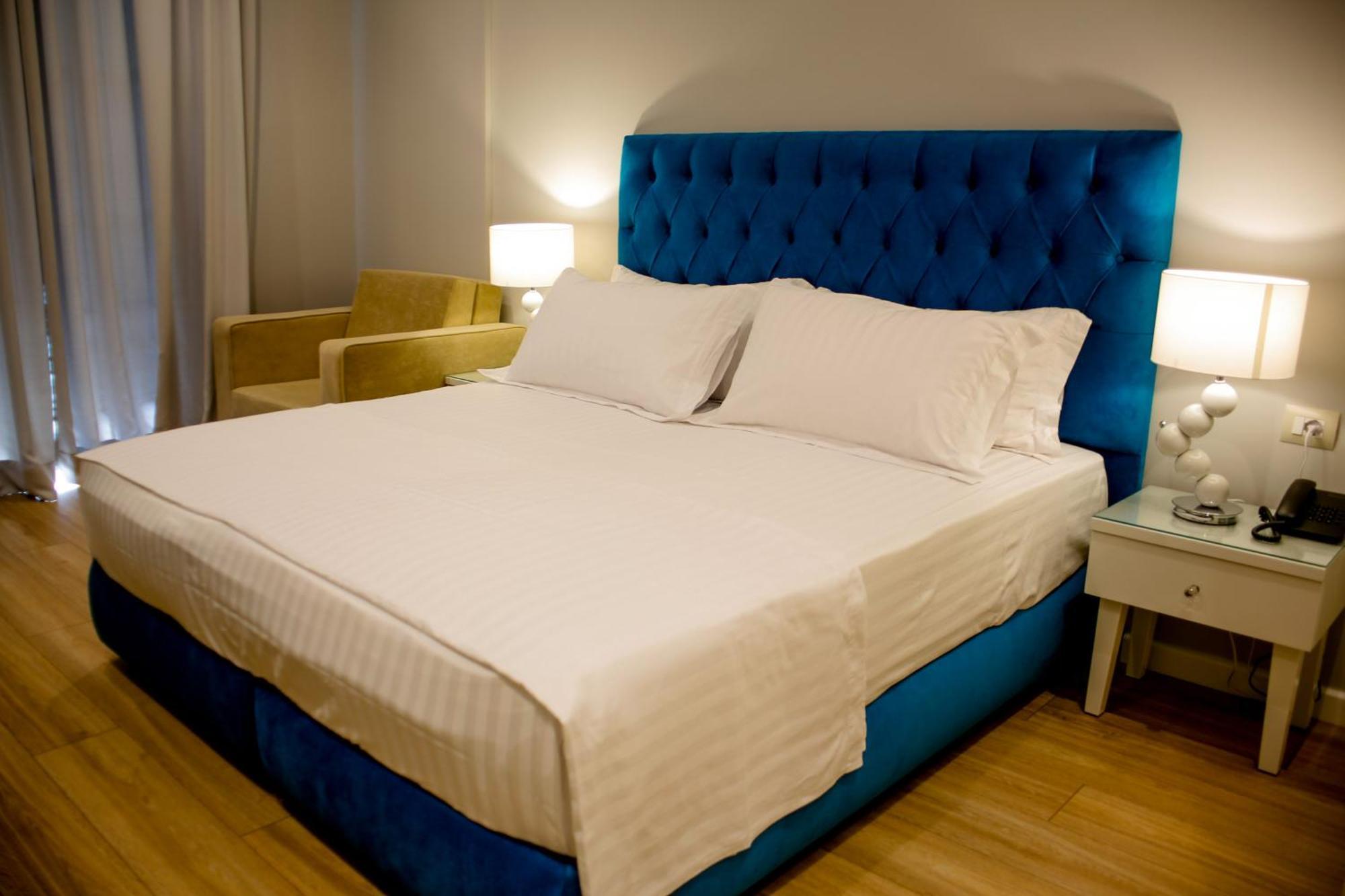 Hotel Luxury Ksamil Bilik gambar