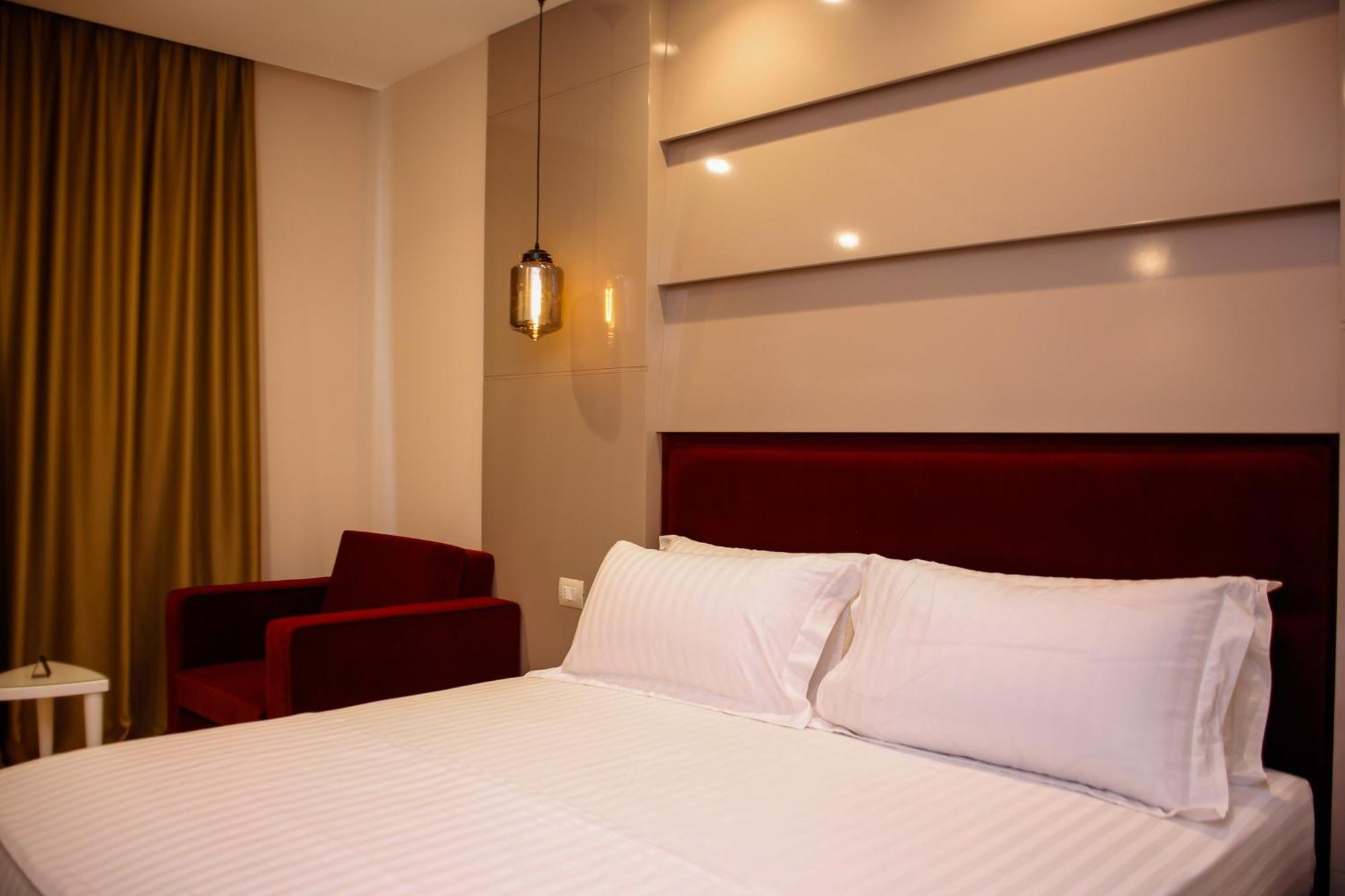 Hotel Luxury Ksamil Bilik gambar