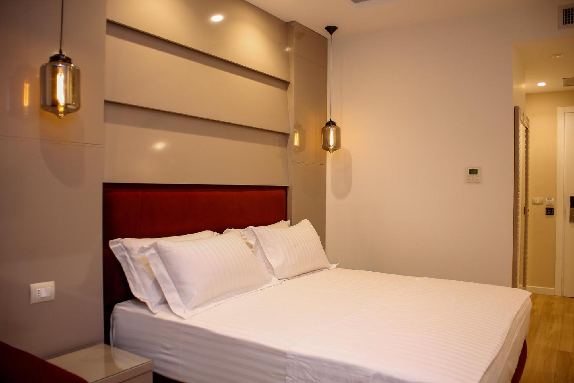 Hotel Luxury Ksamil Bilik gambar