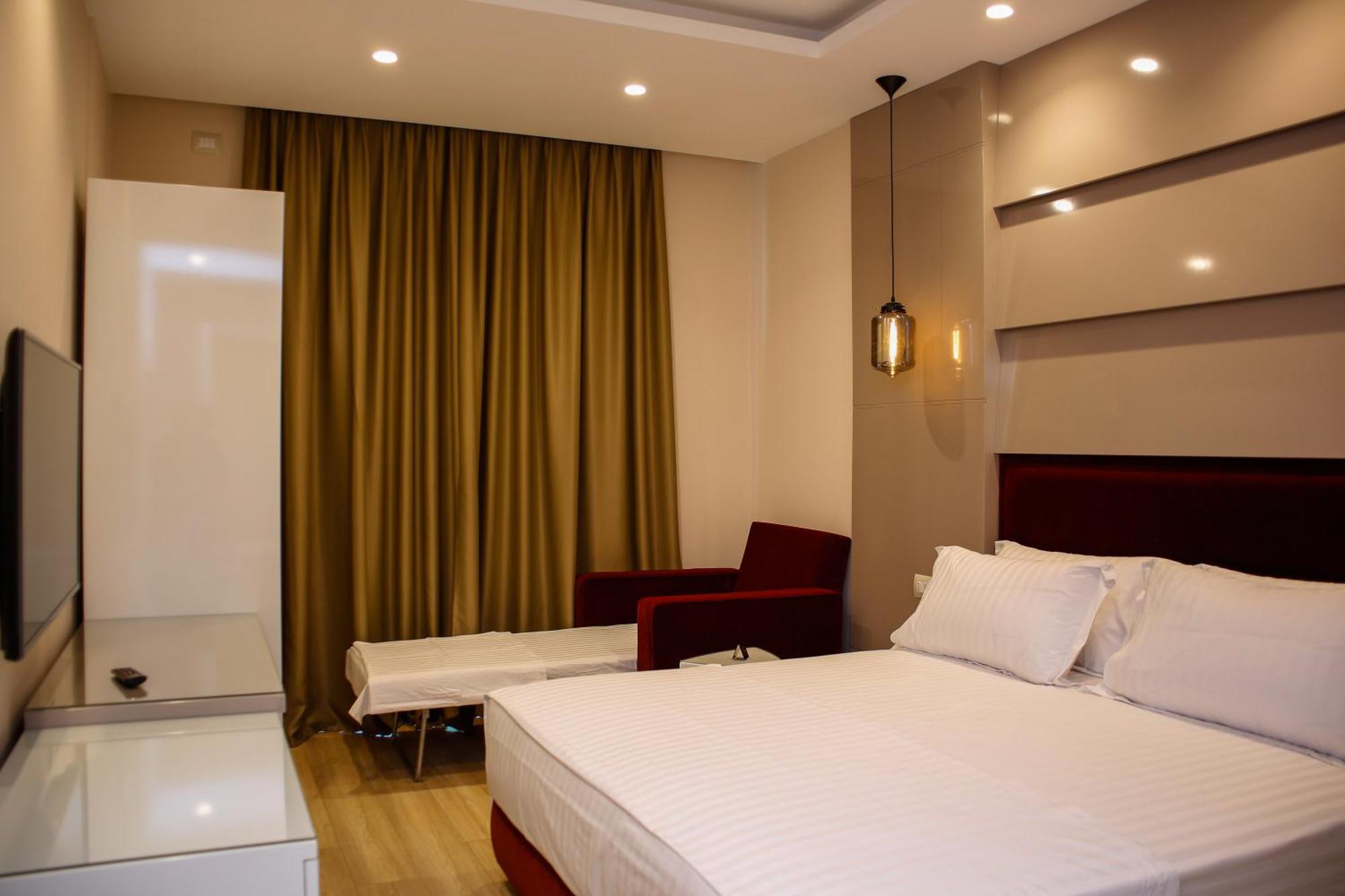 Hotel Luxury Ksamil Bilik gambar