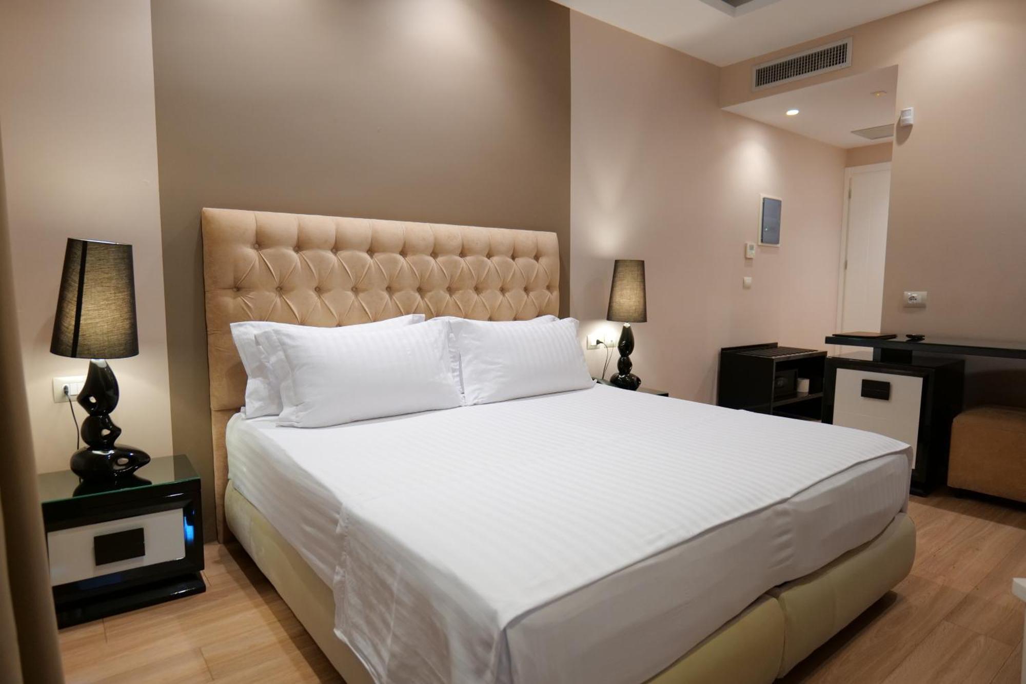 Hotel Luxury Ksamil Bilik gambar
