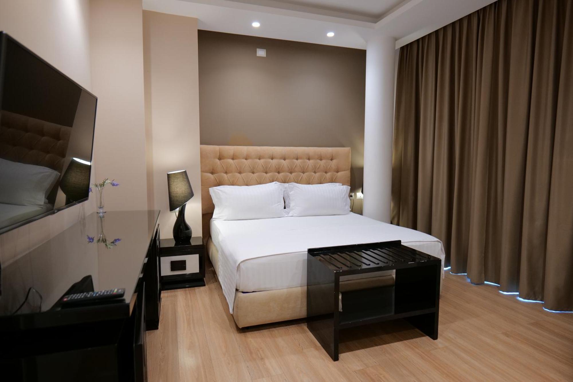 Hotel Luxury Ksamil Bilik gambar
