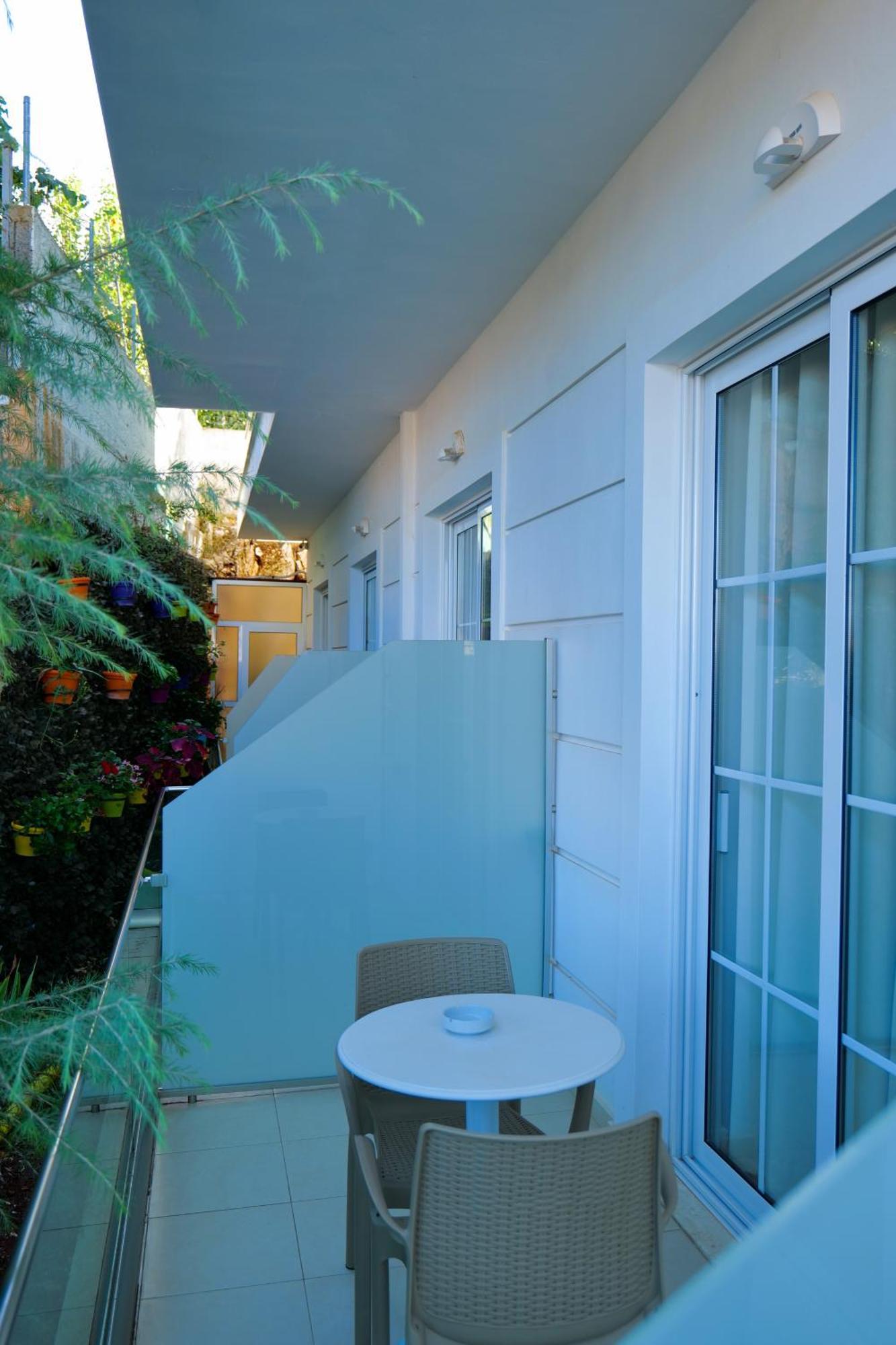 Hotel Luxury Ksamil Bilik gambar