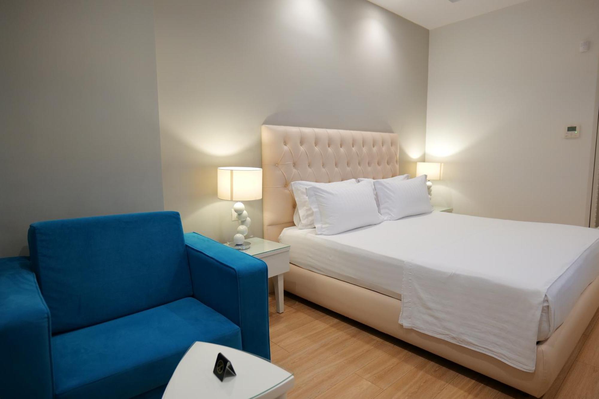 Hotel Luxury Ksamil Bilik gambar