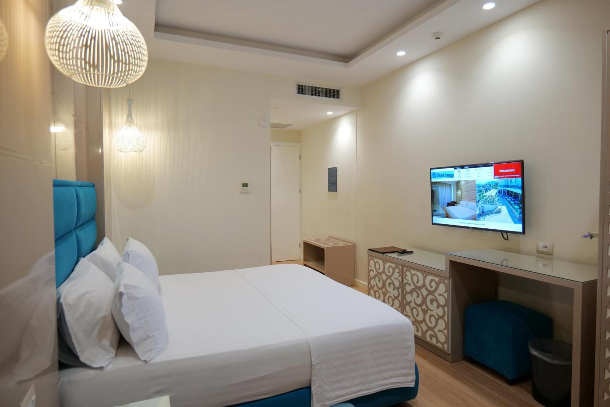 Hotel Luxury Ksamil Bilik gambar