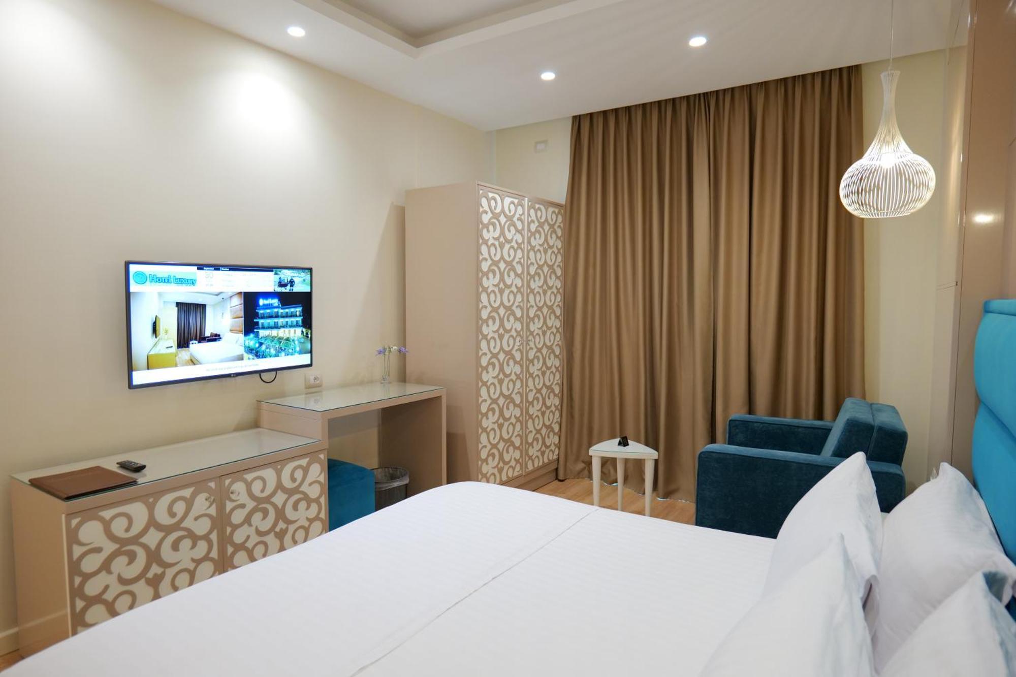 Hotel Luxury Ksamil Bilik gambar