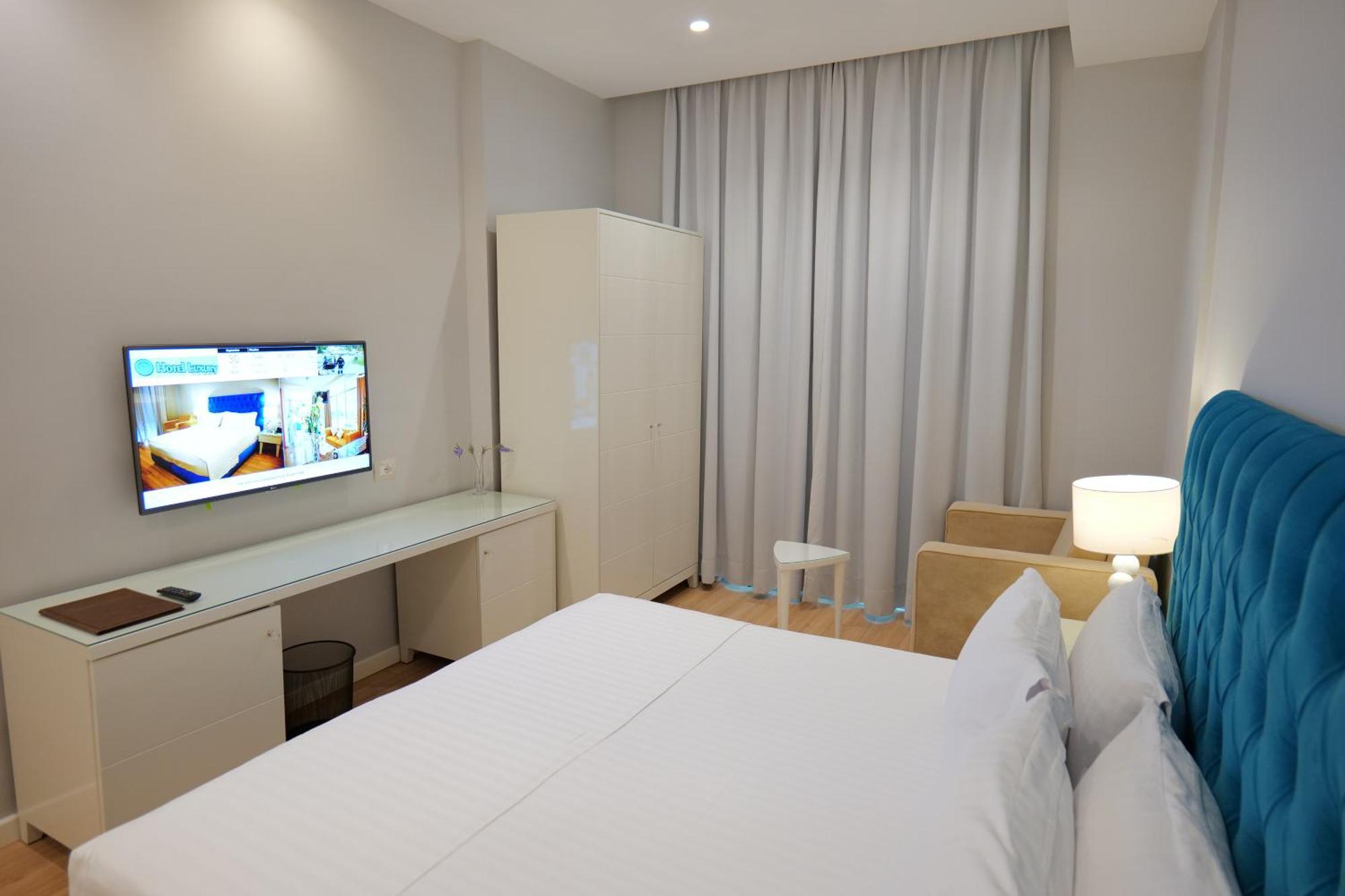 Hotel Luxury Ksamil Bilik gambar